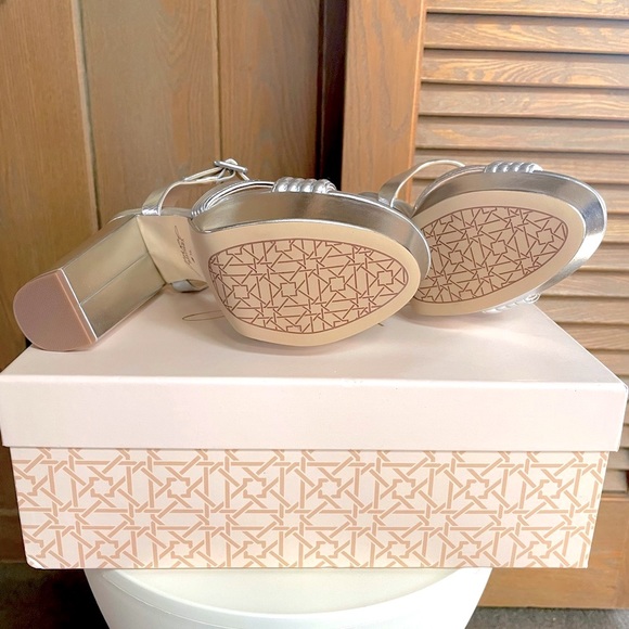 Jewel Badgley Mischka Platform Sandals - Picture 5 of 5